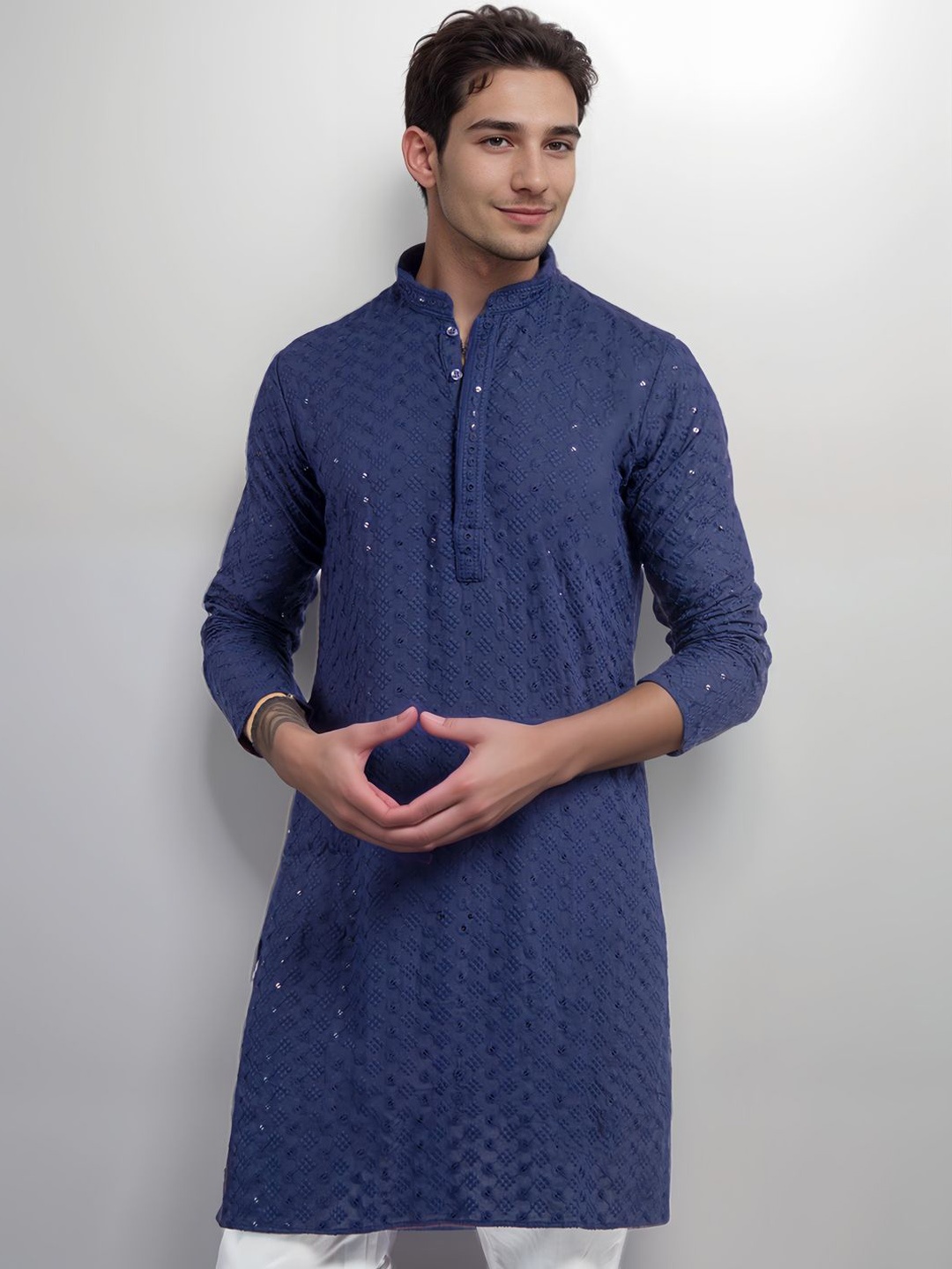 

DEVOILER Men Sequinned Grandeur & Majestic Artwork Kurta, Navy blue