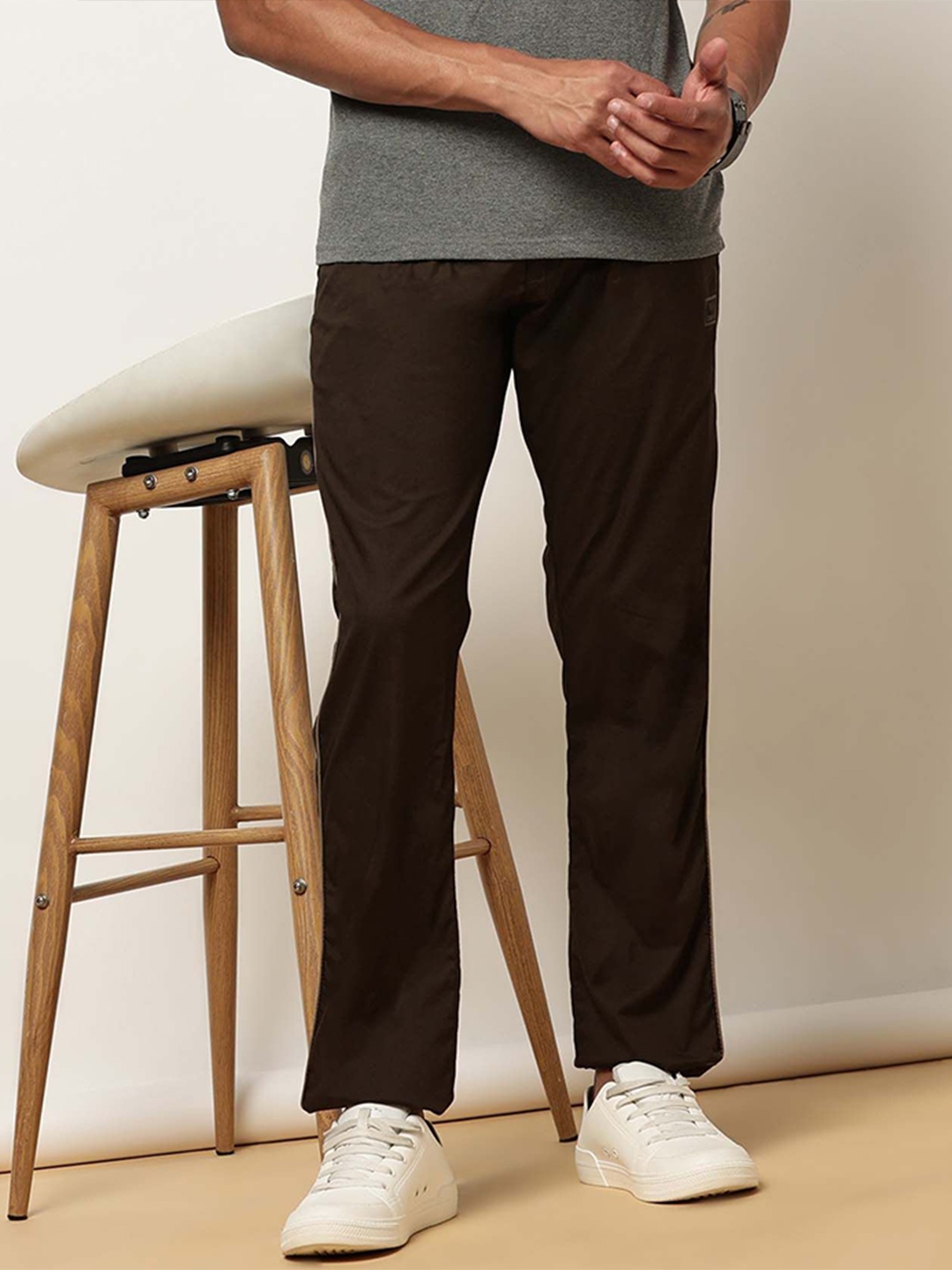 

beevee Men Cotton Solid Classic Mid-Rise Regular Fit Trousers, Olive