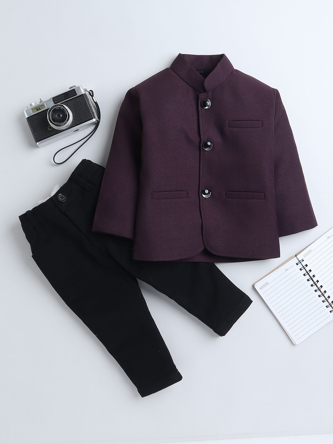 

Lil homies Boys Mandarin Collar Bandhgala Two-Piece Suit, Burgundy