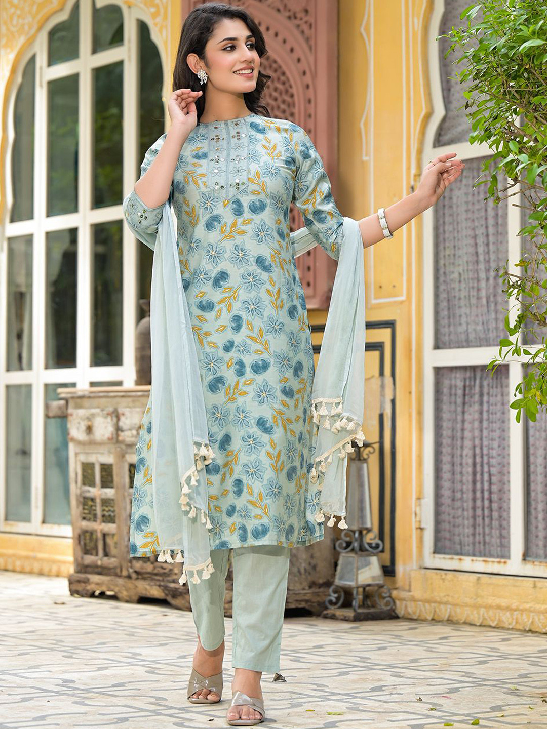 

AKS Floral Printed Sequinned Straight Kurta with Trouser & Dupatta, Blue