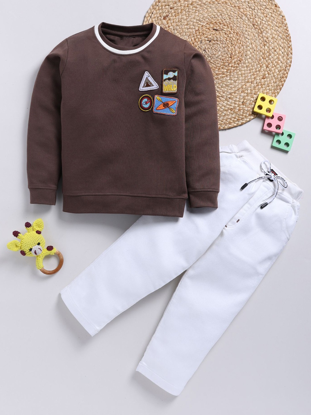 

Toonyport Unisex Kids Round Neck Printed Sweatshirt with Trousers, Brown