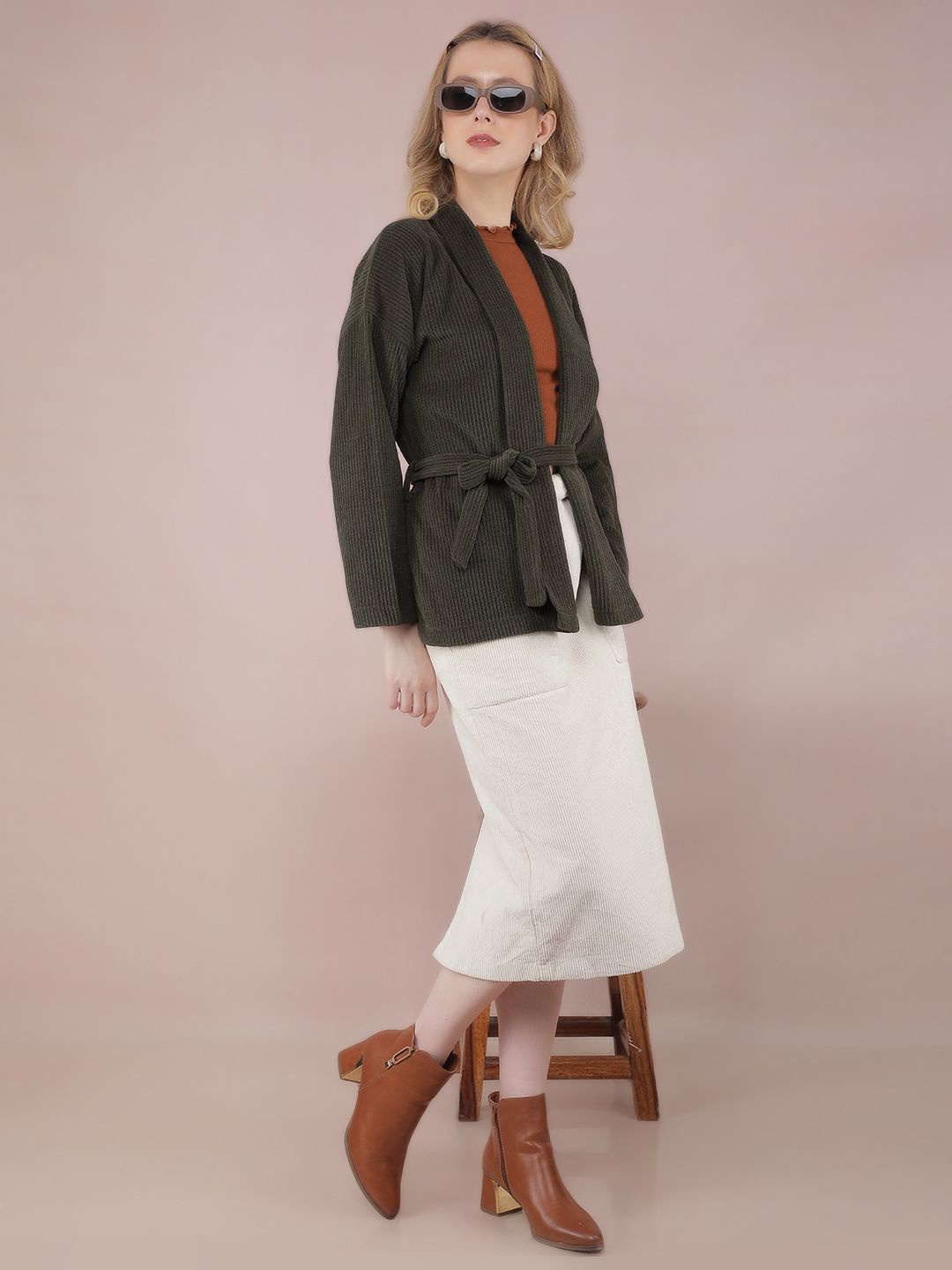 

Crimsoune Club Self Design V-Neck Open Front Shrug, Olive