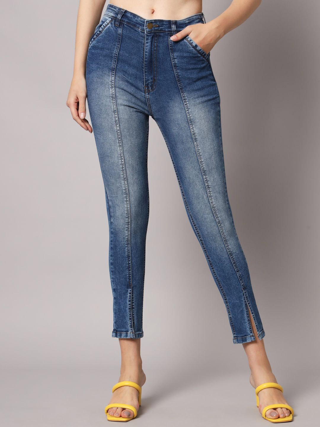 

The Roadster Lifestyle Co Women Skinny-Fit High-Rise Cropped Jeans, Blue