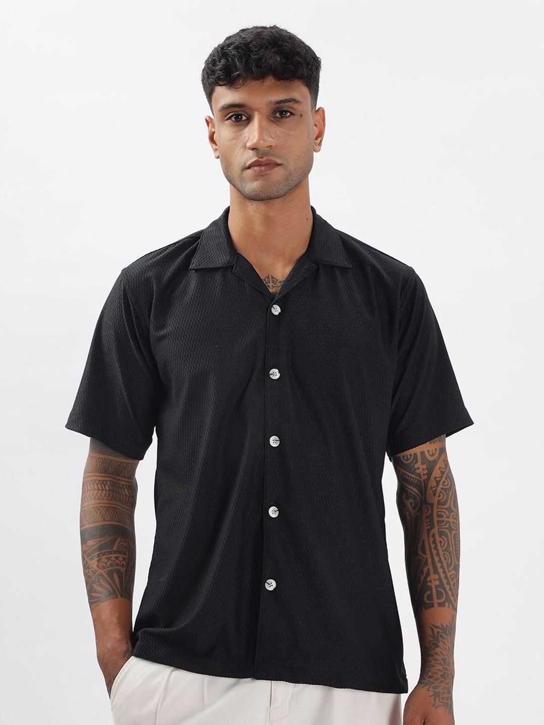 

Vestirio Men Relaxed Cuban Collar Solid Relaxed Fit Casual Shirt, Black