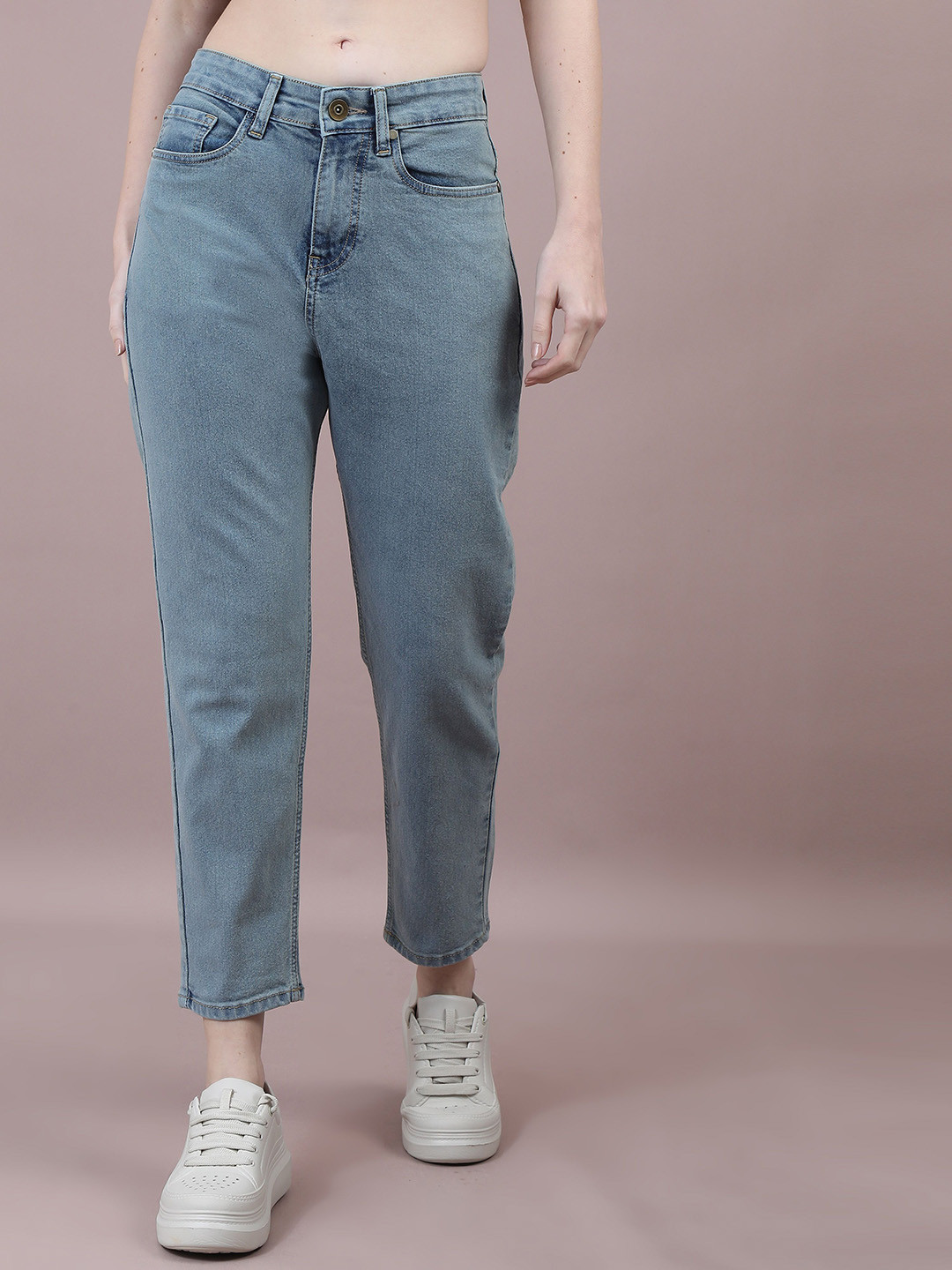 

The Roadster Lifestyle Co Women Light Shade Mom Fit Jeans, Blue