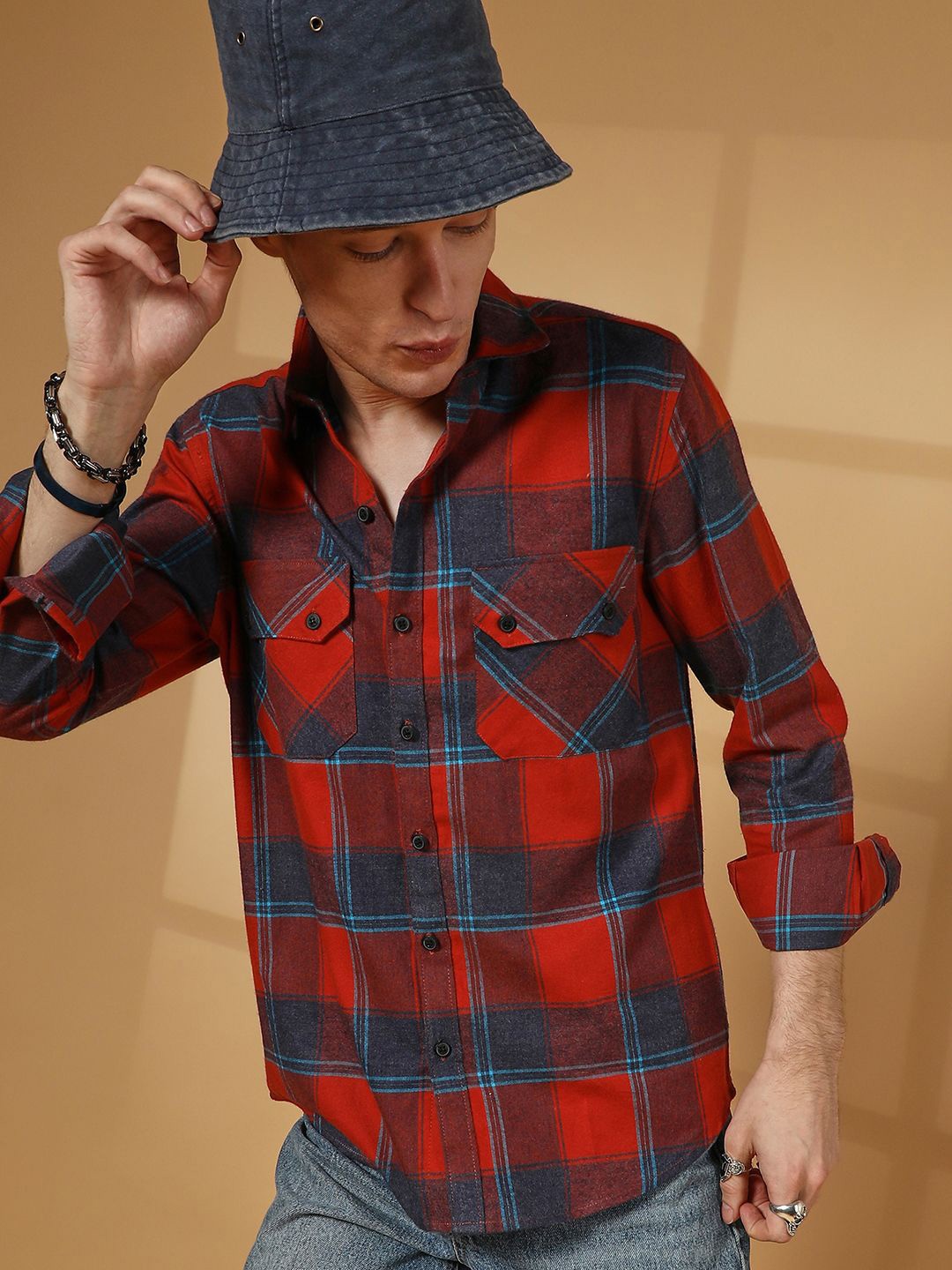 

Campus Sutra Men Comfort Spread Collar Checked Cotton Casual Shirt, Red