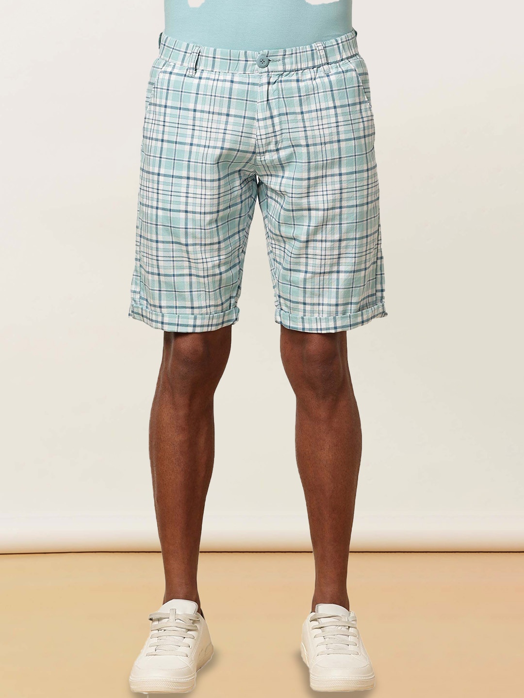 

beevee Men Checked Mid-Rise Regular Fit Shorts, Blue