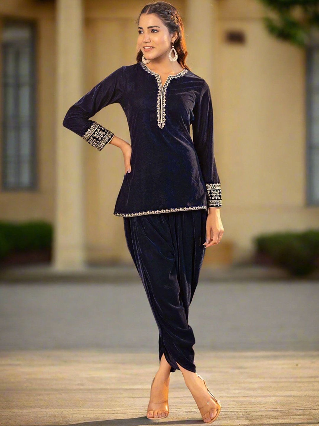 

KASYA Round Neck Long Sleeves Regular Thread Work Velvet Kurti with Dhoti Pant, Navy blue