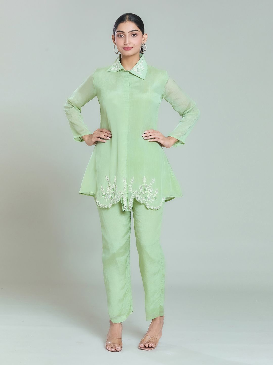 

Naintara Bajaj Women Embroidered Shirt Kurta & Pant Co-ord Set, Green