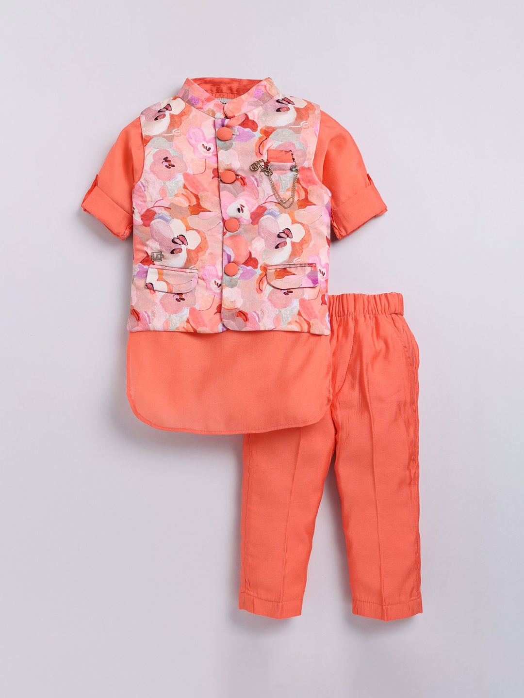 

LITTLE COLLARS Boys Mandarin Collar Long Sleeves Regular Kurta & Pyjama & Nehru Jacket, Peach