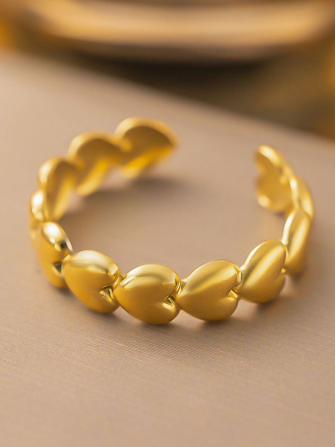 

MYKI Stainless Steel Gold-Plated Finger Ring