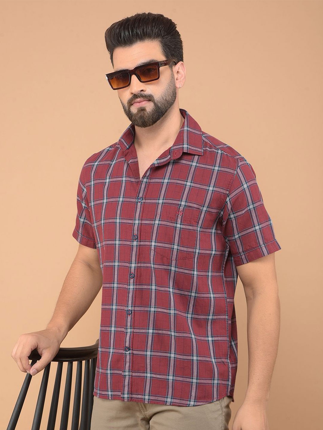 

Crimsoune Club Men Classic Spread Collar Checked Cotton Slim Fit Casual Shirt, Maroon