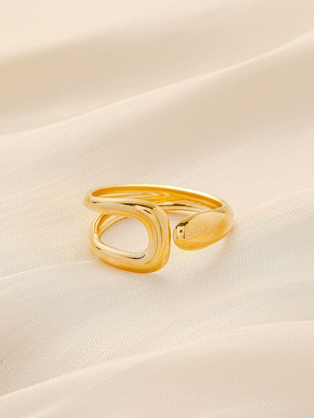 

MYKI Gold-Plated Splendid Adjustable Finger Ring