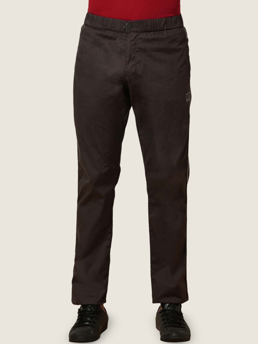 

beevee Men Cotton Solid Classic Mid-Rise Regular Fit Trousers, Grey