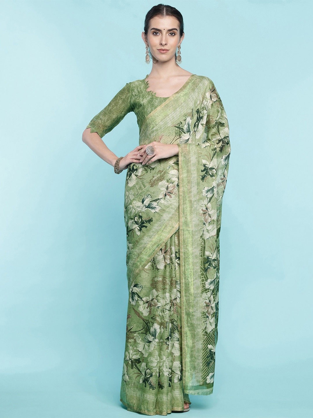 

DIVASTRI Floral Printed Zari Saree, Green