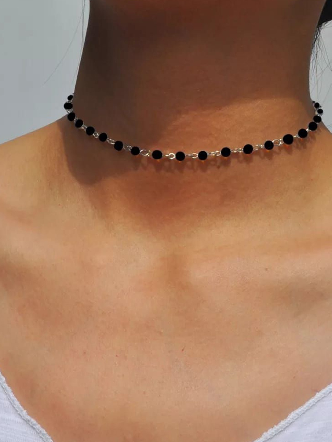 

YU FASHIONS Gold-Plated Beaded Necklace