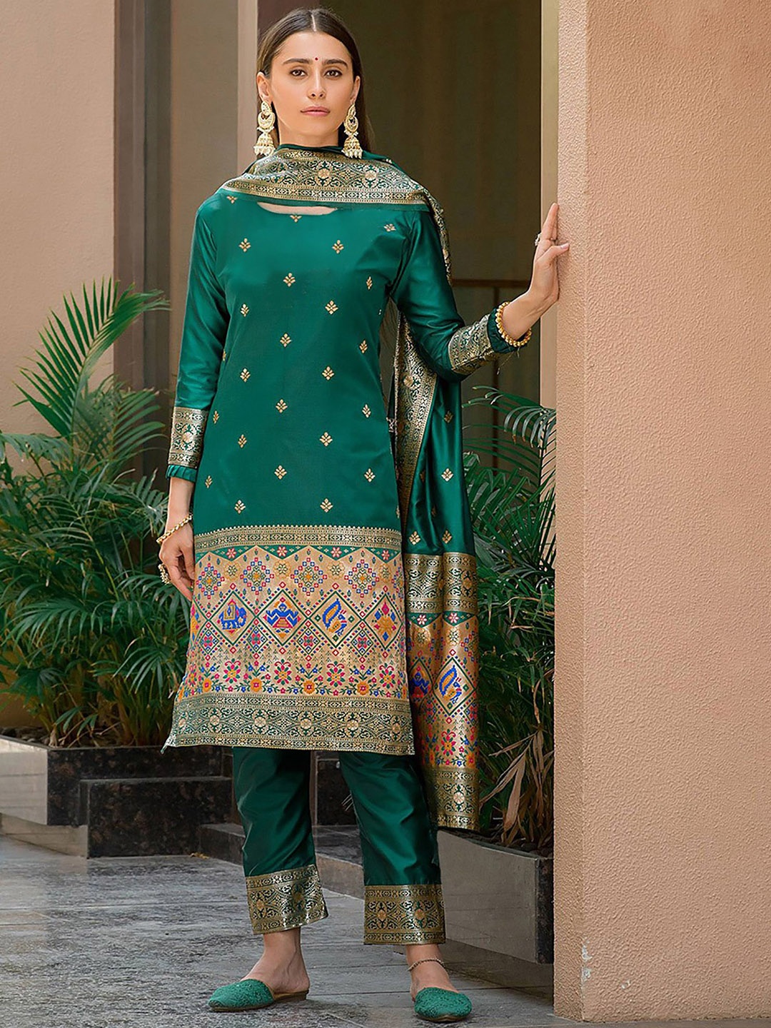 

Kedar Fab Ethnic Motifs Woven Design Jacquard Straight Kurta, Green