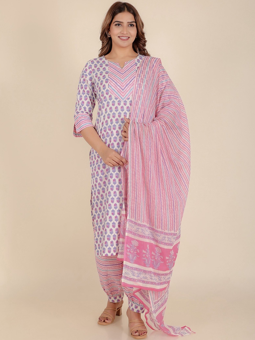 

Aramya Floral Printed Round Neck Regular Pure Cotton Kurta With Salwar With Dupatta, Off white