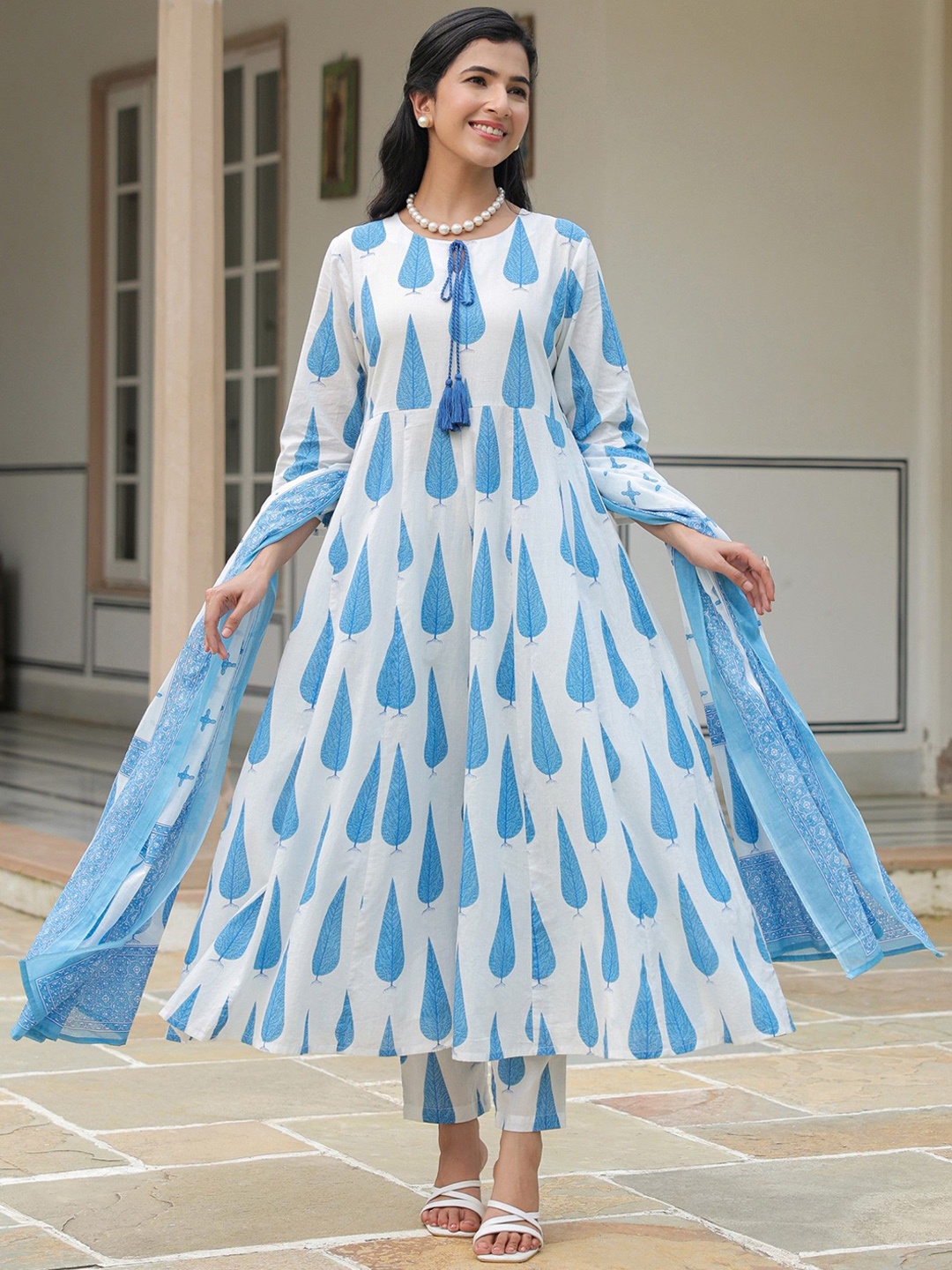 

Aramya Ethnic Motifs Printed Panelled Pure Cotton Anarkali Kurta With Trouser & Dupatta, Blue