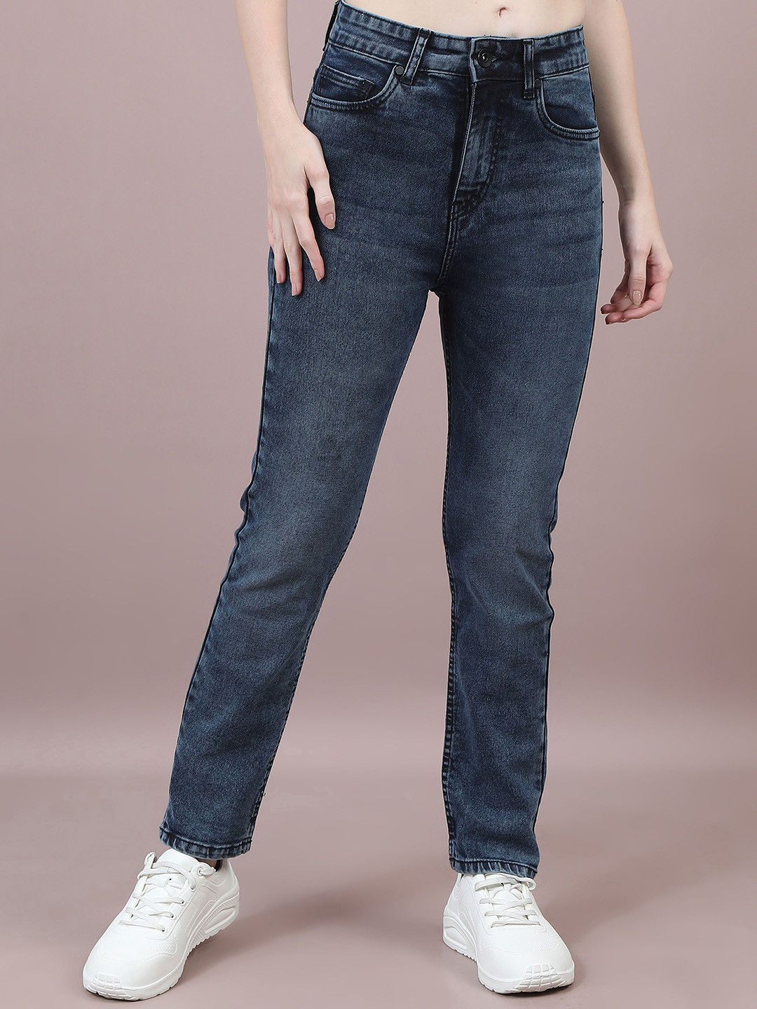 

The Roadster Lifestyle Co Women High-Rise Light Fade Straight Fit Jeans, Blue