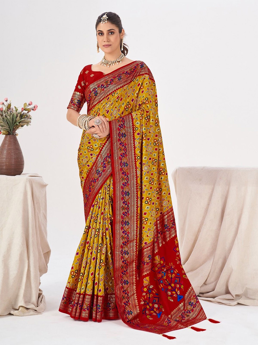 

Meena Bazaar Woven Design Zari Art Silk Saree, Mustard