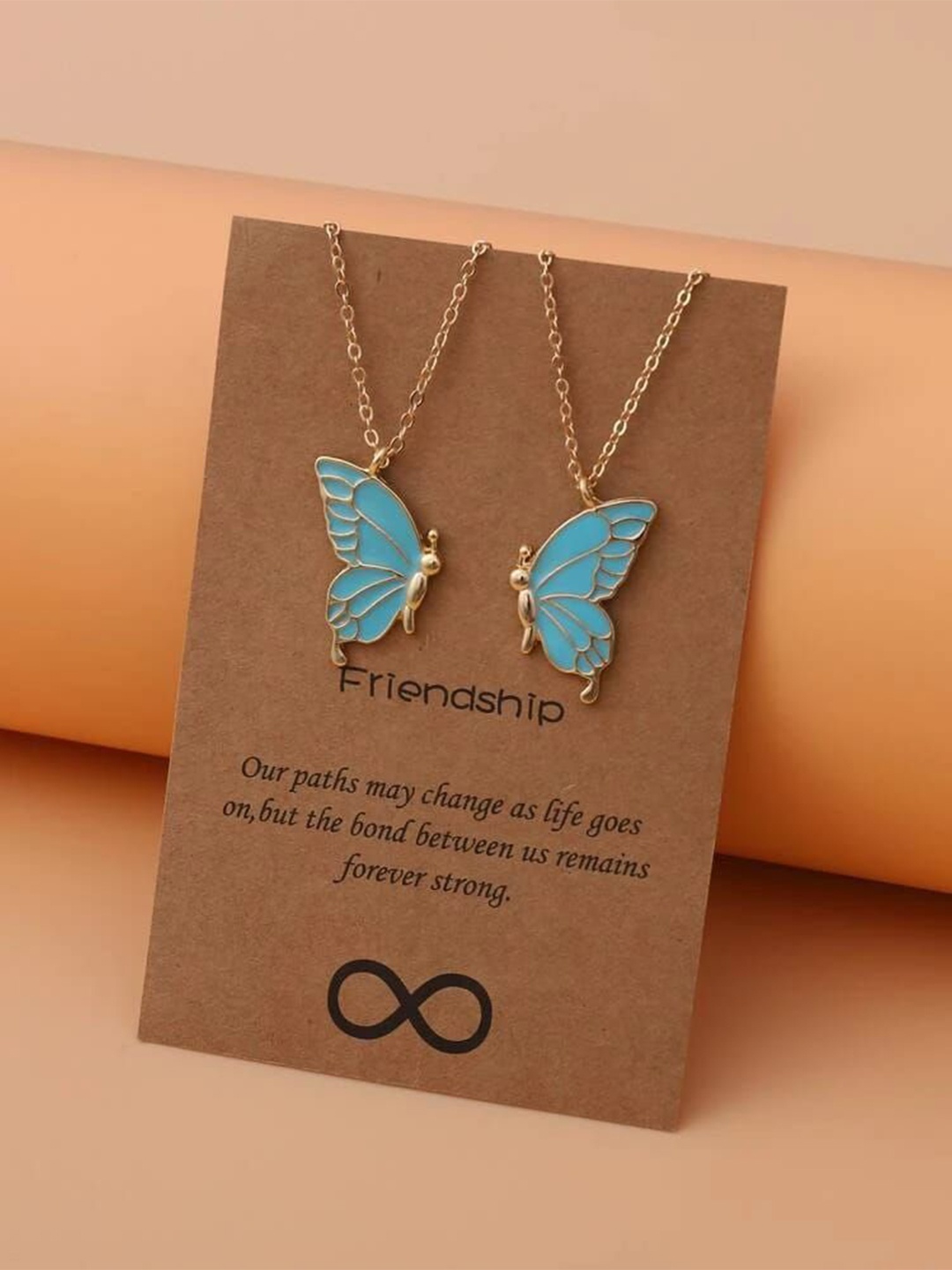 

YU FASHIONS Set Of 2 Gold-Plated Butterfly Wings Pair Pendant With Chain
