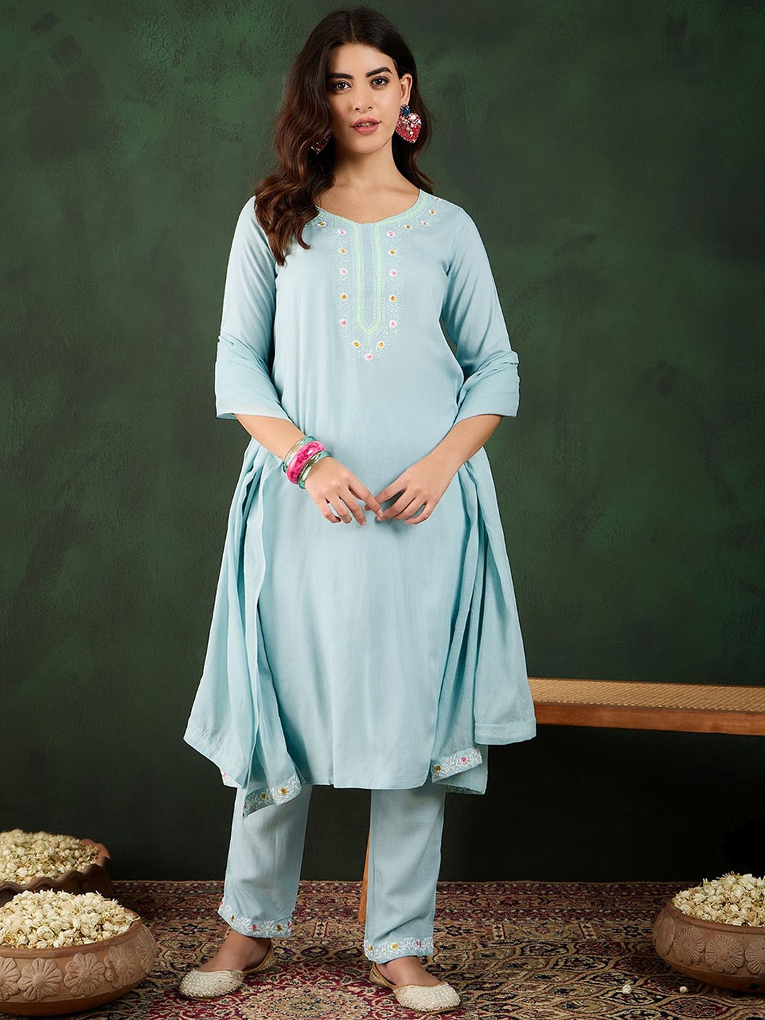 

BANDIA Floral Embroidered Straight Kurta With Trouser & Dupatta, Blue