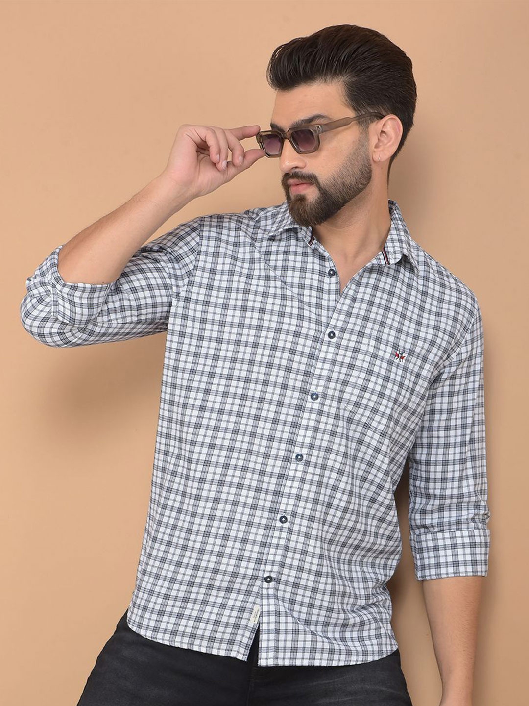 

Crimsoune Club Men Classic Spread Collar Checked Cotton Slim Fit Casual Shirt, White