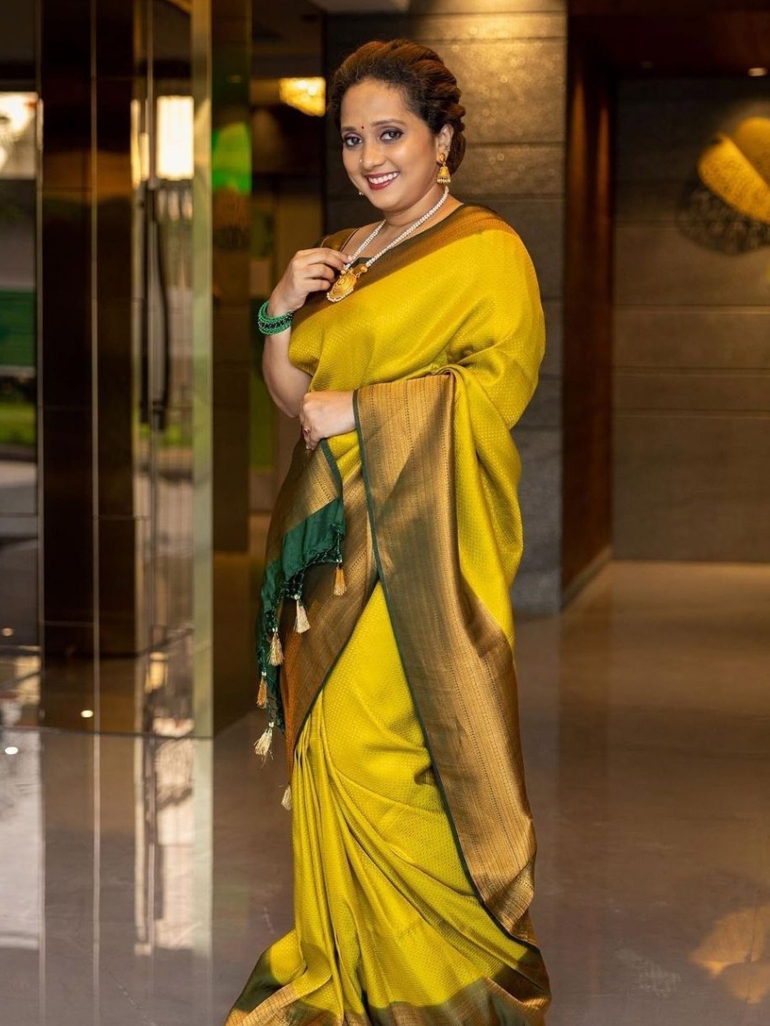 

Visit Wear Woven Design Zari Pure Silk Banarasi Saree, Green