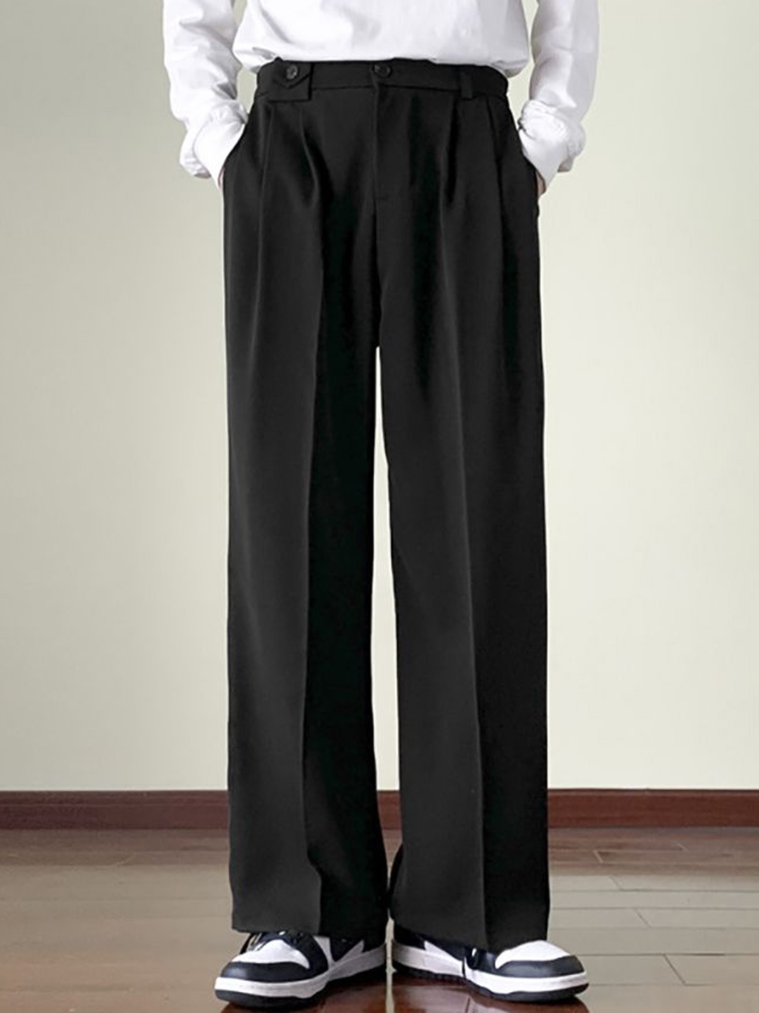 

StyleCast x Revolte Men Loose Fit Pleated Parallel Trousers, Black