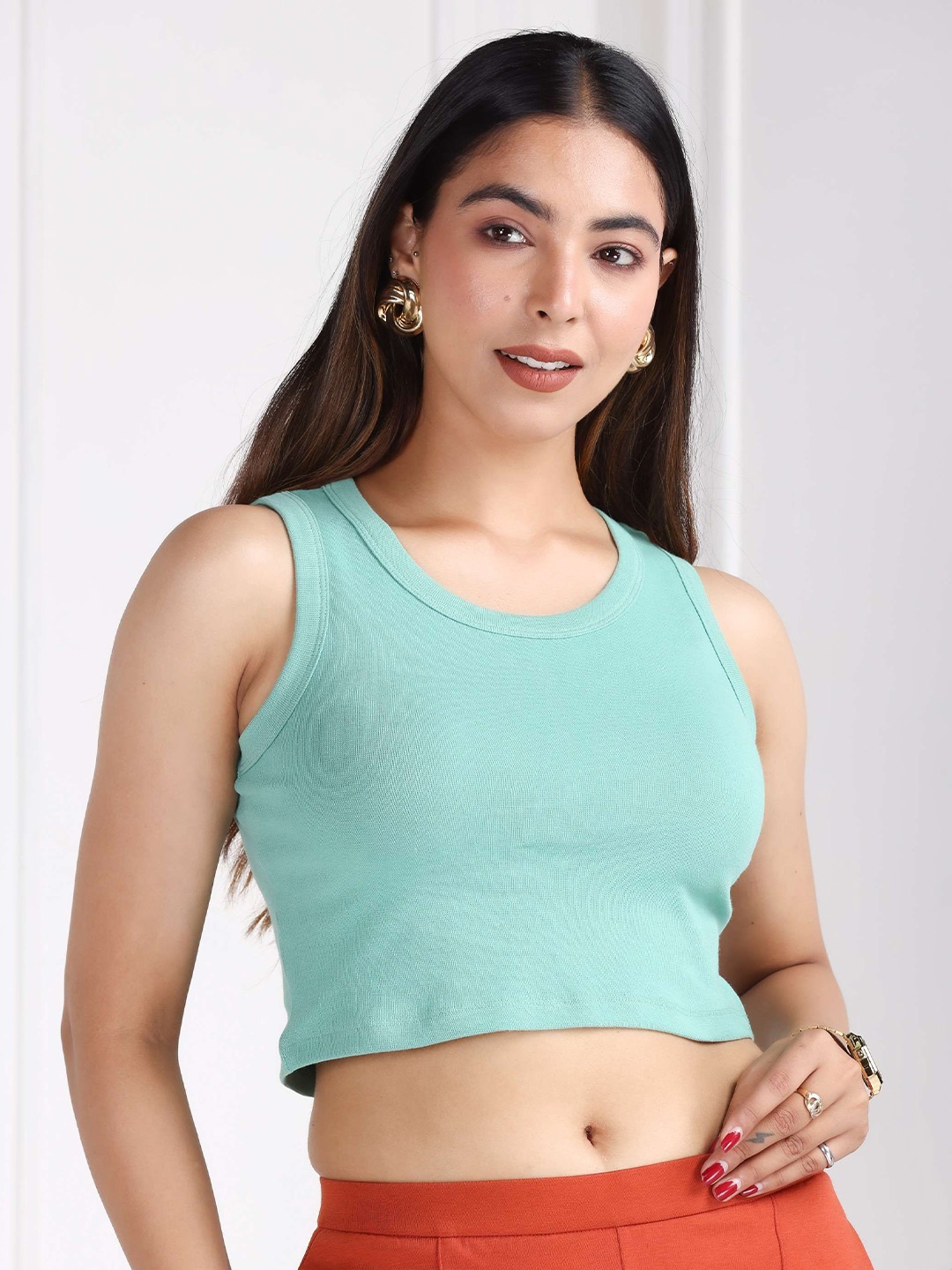 

Mlada Round Neck Regular Fit Sleeveless Cotton Ribbed Top, Green