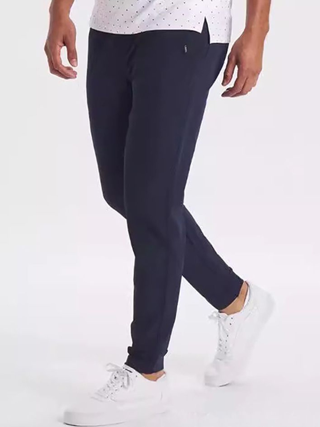

StyleCast x Revolte Men Slim Fit Mid-Rise Easy Wash Trousers, Navy blue