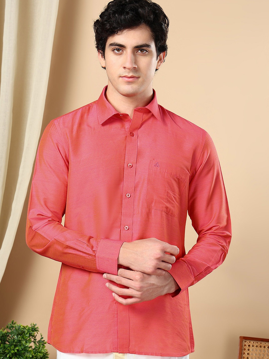 

TATTVA Men Classic Spread Collar Solid Cotton Slim Fit Casual Shirt, Fuchsia