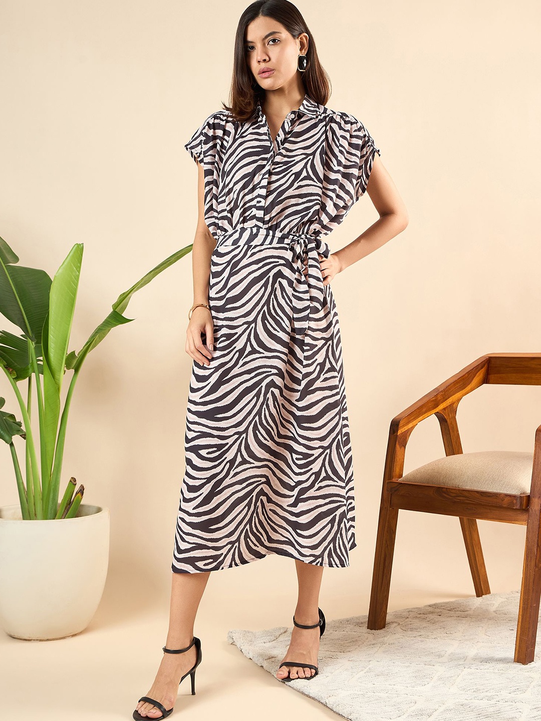 

Mast & Harbour Women Animal Printed Extended Sleeve Casual Midi Dress, Black