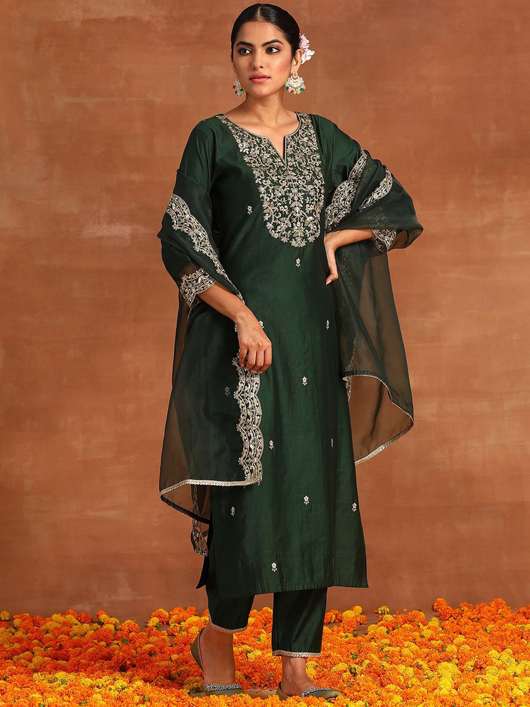 

Indo Era Women Floral Embroidered Regular Liva Kurta with Trousers & With Dupatta, Green