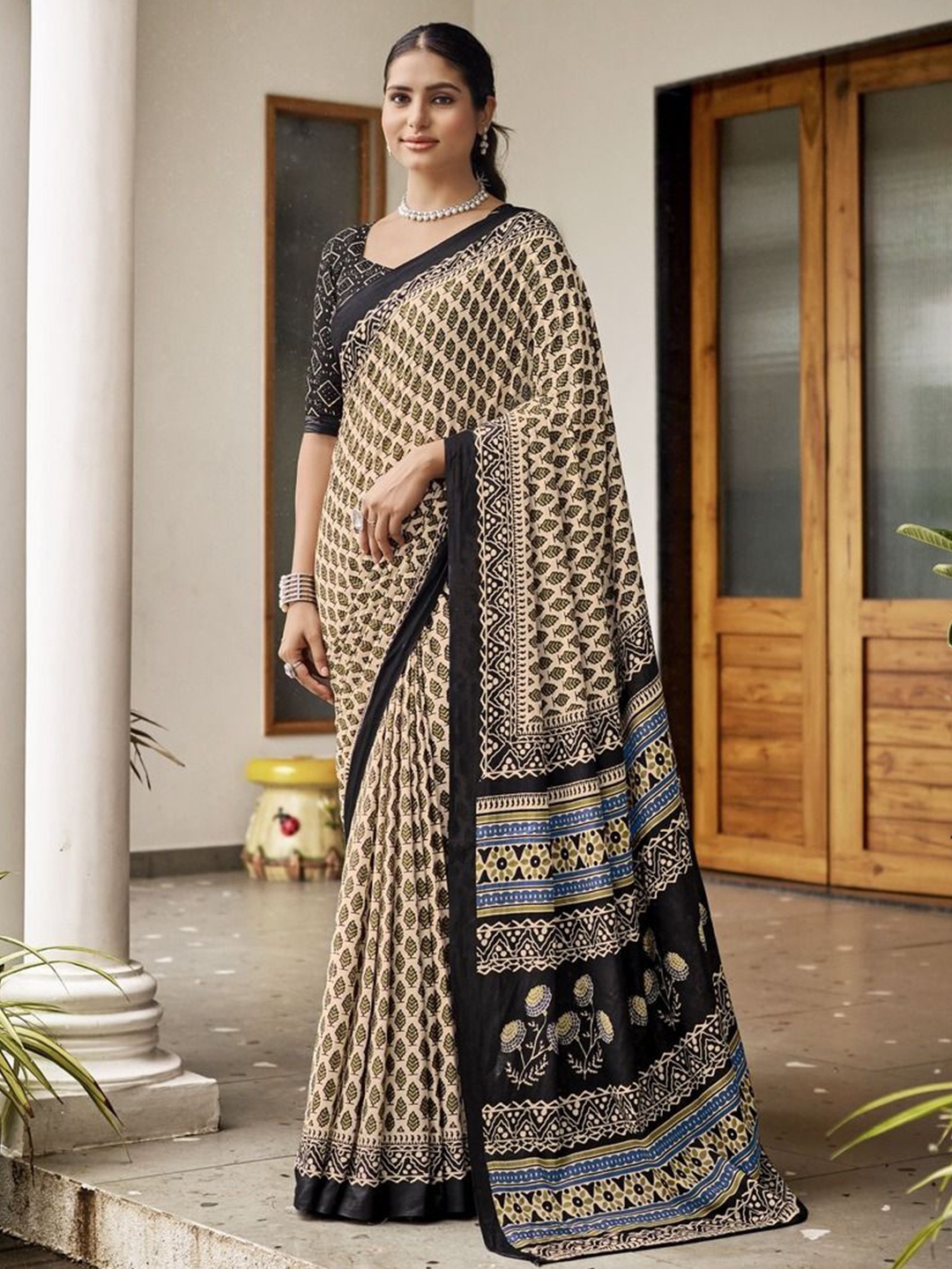 

Anouk Ethnic Motifs Pure Cotton Bagru Saree, Beige