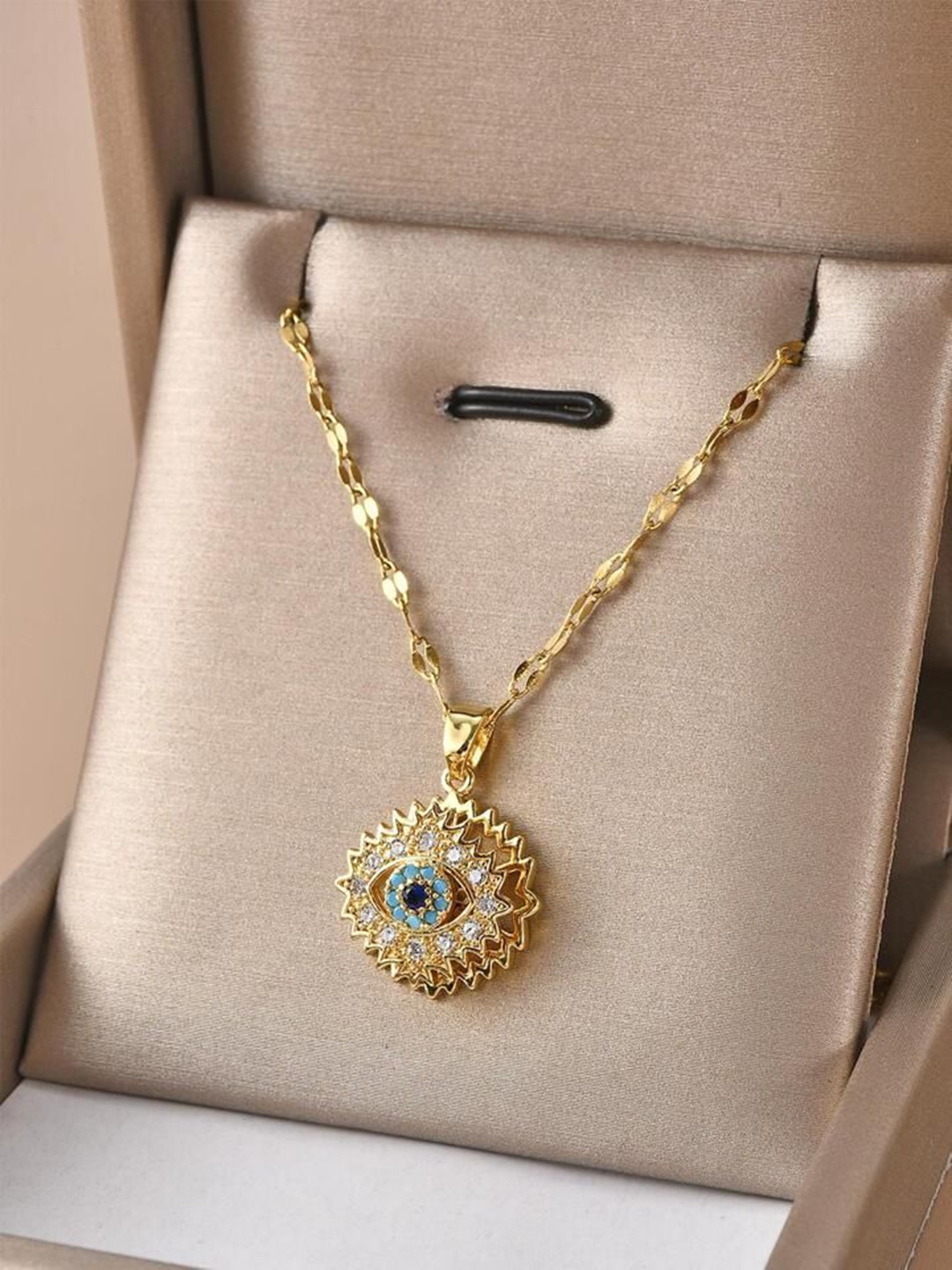 

YU FASHIONS Gold-Plated Rhinestone Studded Evil Demon Eye Rotating Necklace