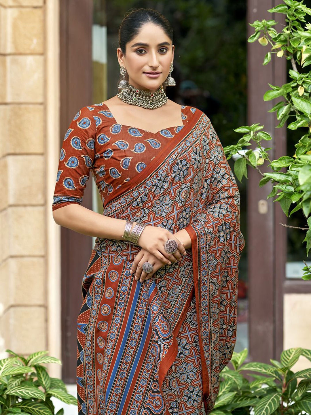 

Anouk Ethnic Motifs Pure Cotton Bagru Saree, Brown