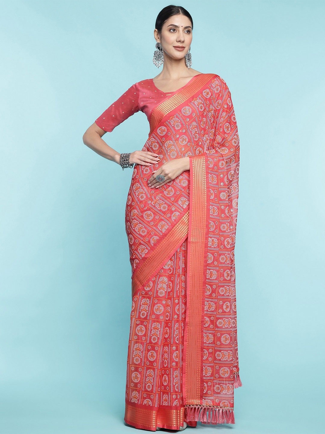 

DIVASTRI Ethnic Motifs Printed Poly Chiffon Saree With Viscose Border, Peach