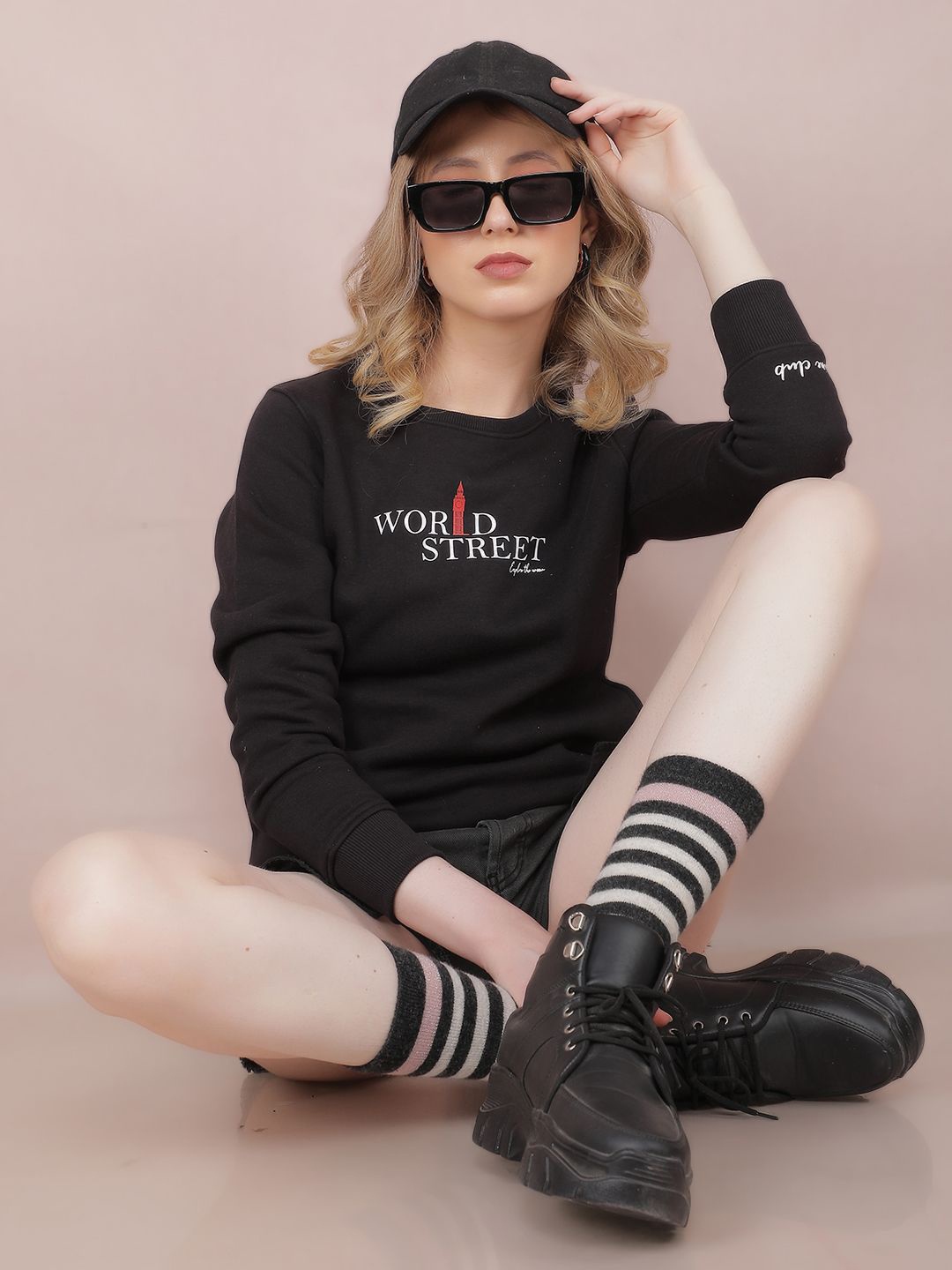 

Crimsoune Club Women Printed Sweatshirt, Black