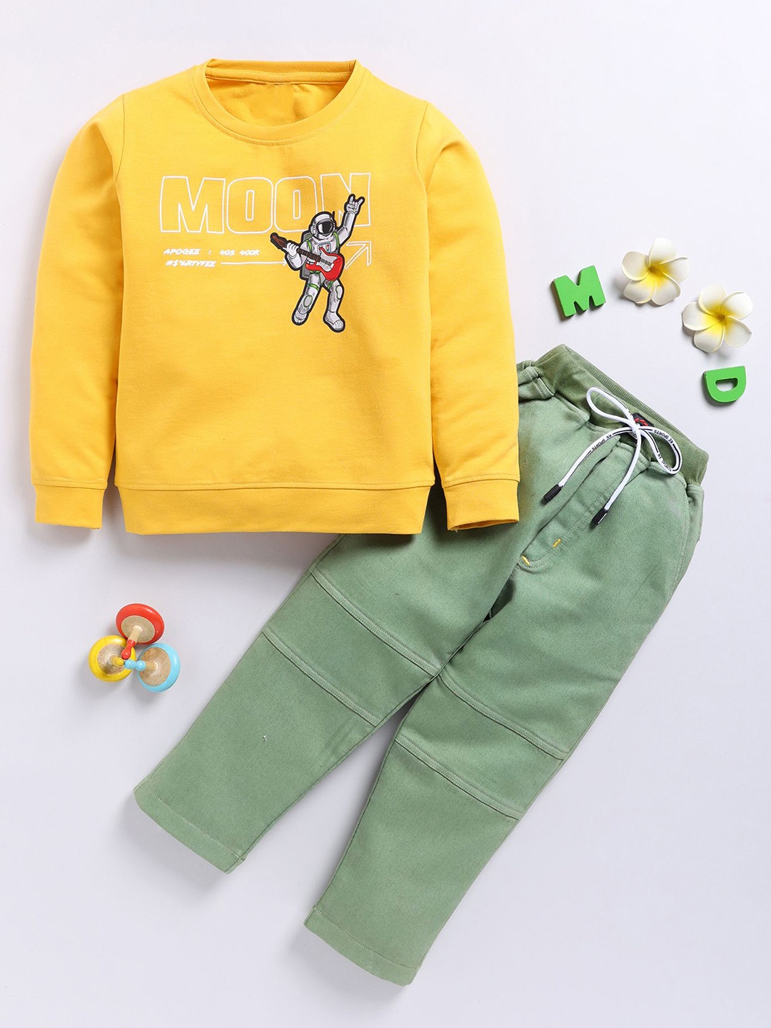 

Toonyport Unisex Kids Round Neck Printed Sweatshirt with Trousers, Yellow