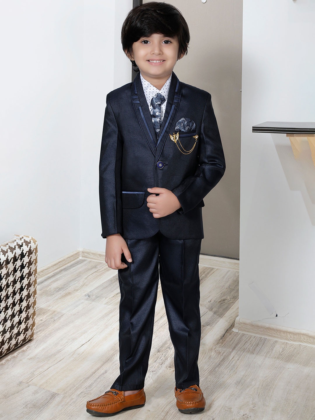 

BAESD Boys Shawl Collar Single-Breasted Four-Piece Suit, Navy blue