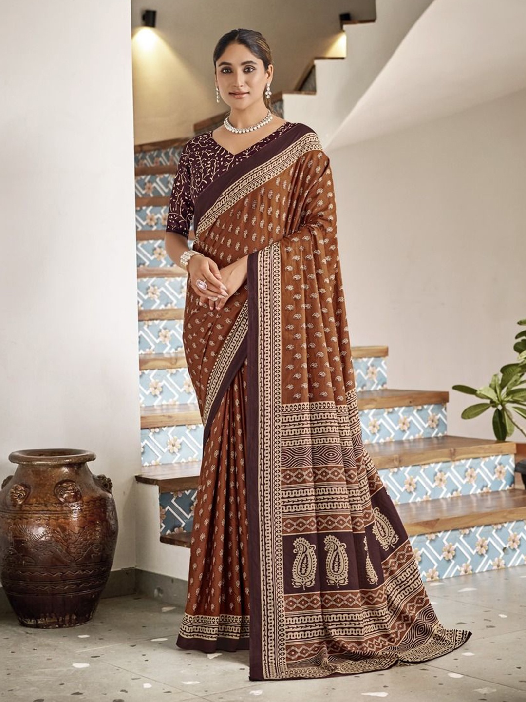 

Anouk Ethnic Motifs Pure Cotton Bagru Saree, Brown