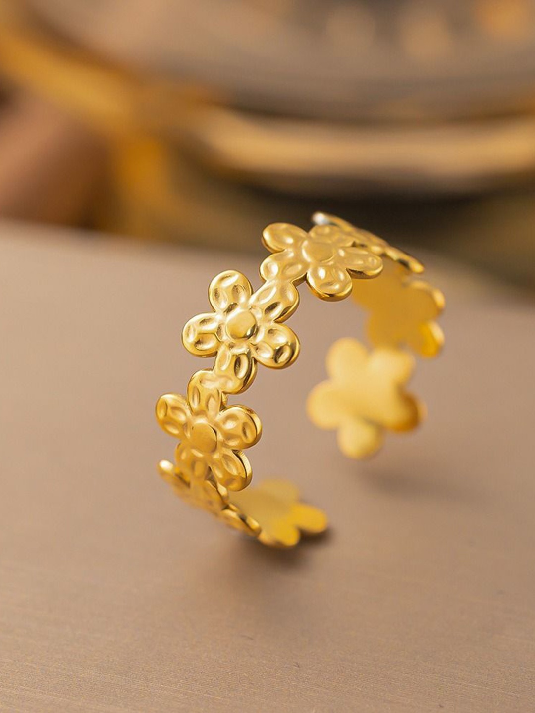 

MYKI Gold-Plated Stainless Steel Finger Ring