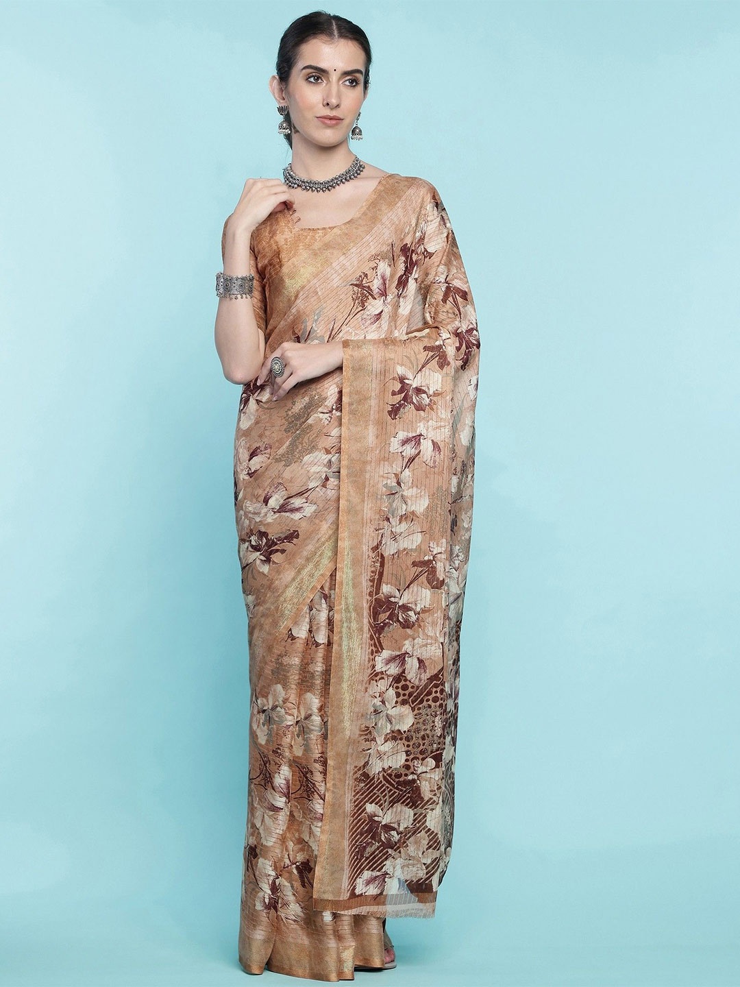 

DIVASTRI Floral Printed Saree, Orange