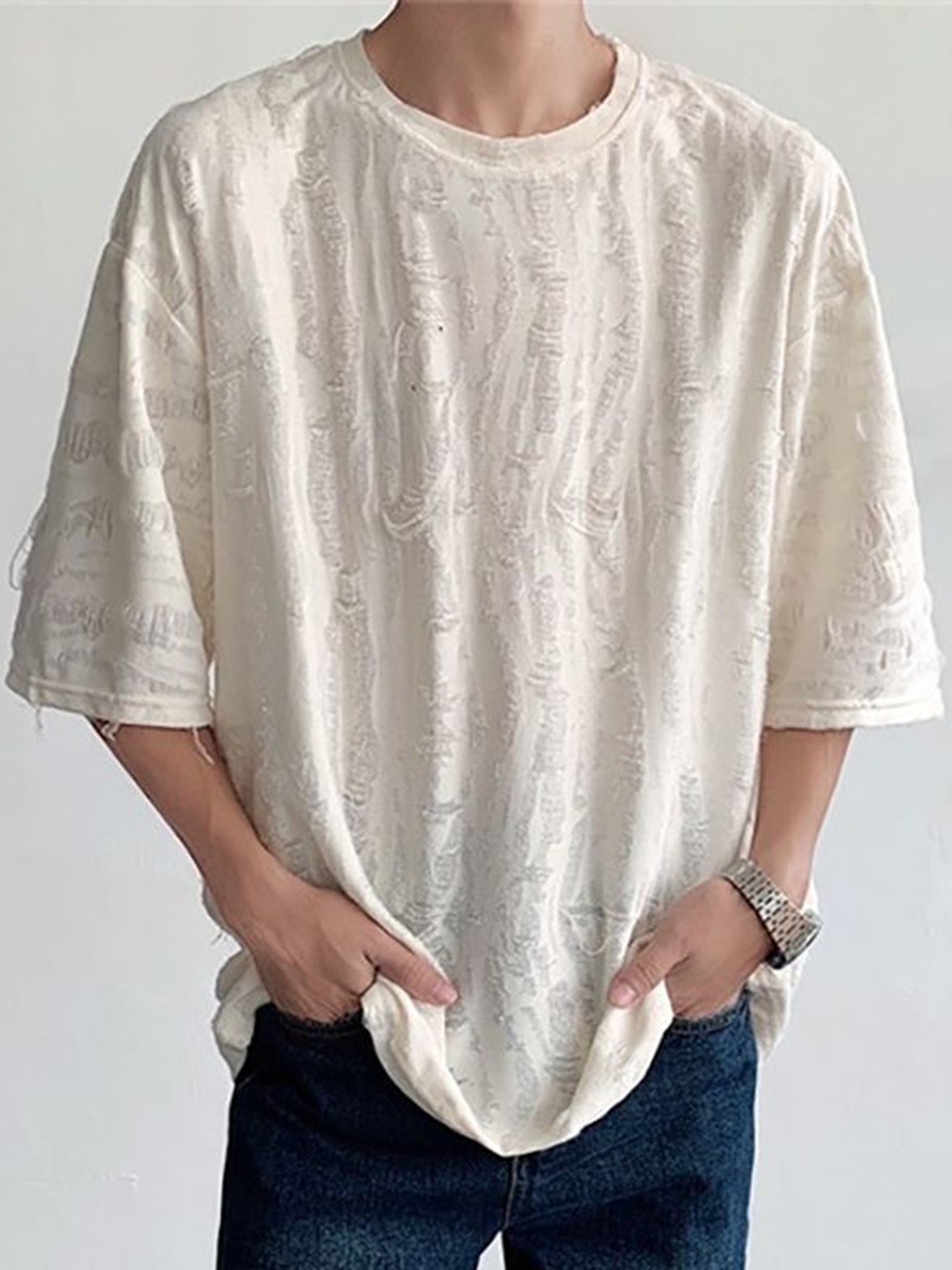 

StyleCast x Revolte Men Solid Round Neck T-shirt, White
