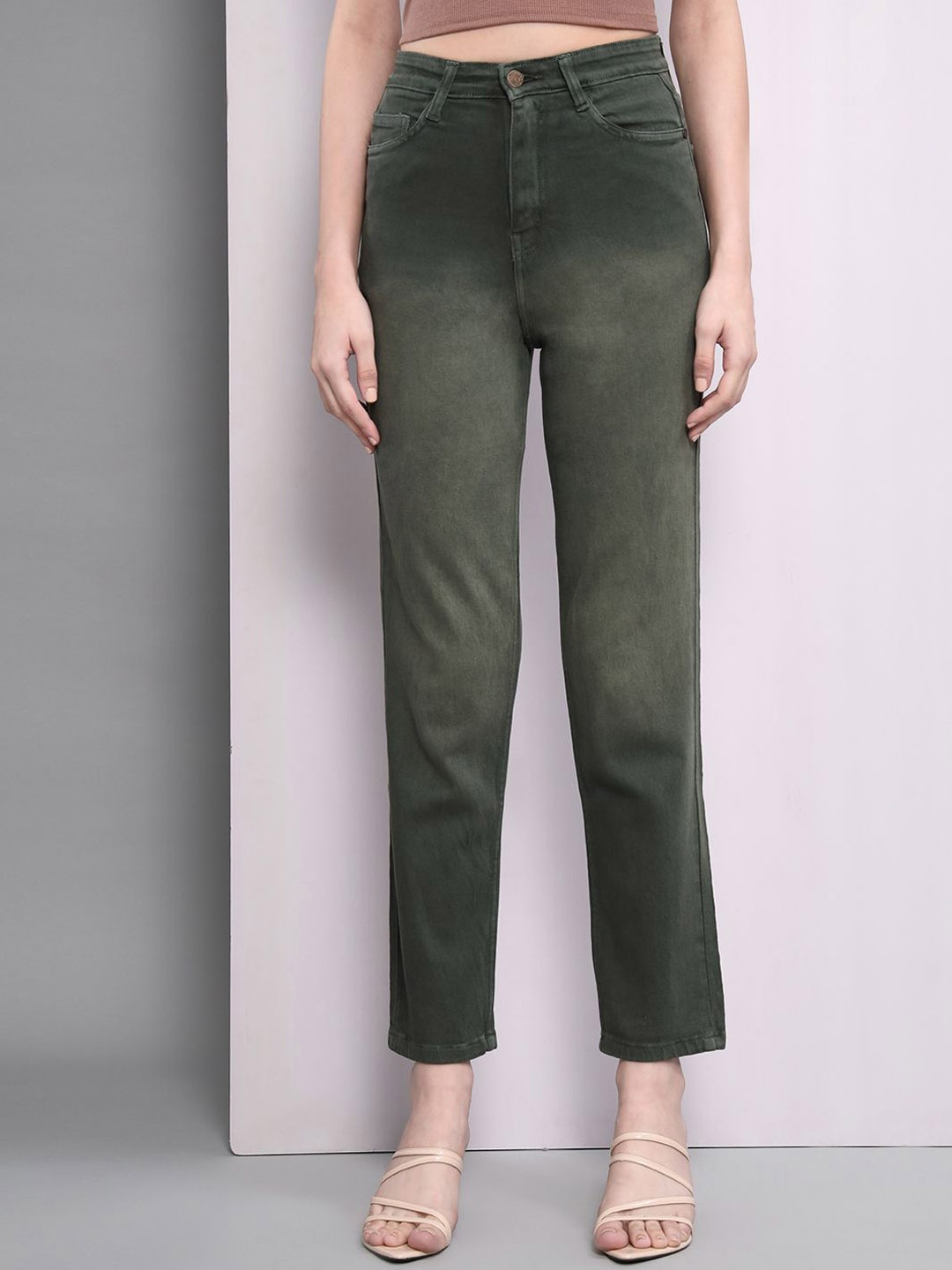 

The Roadster Lifestyle Co Women Straight Fit High-Rise Cropped Jeans, Green