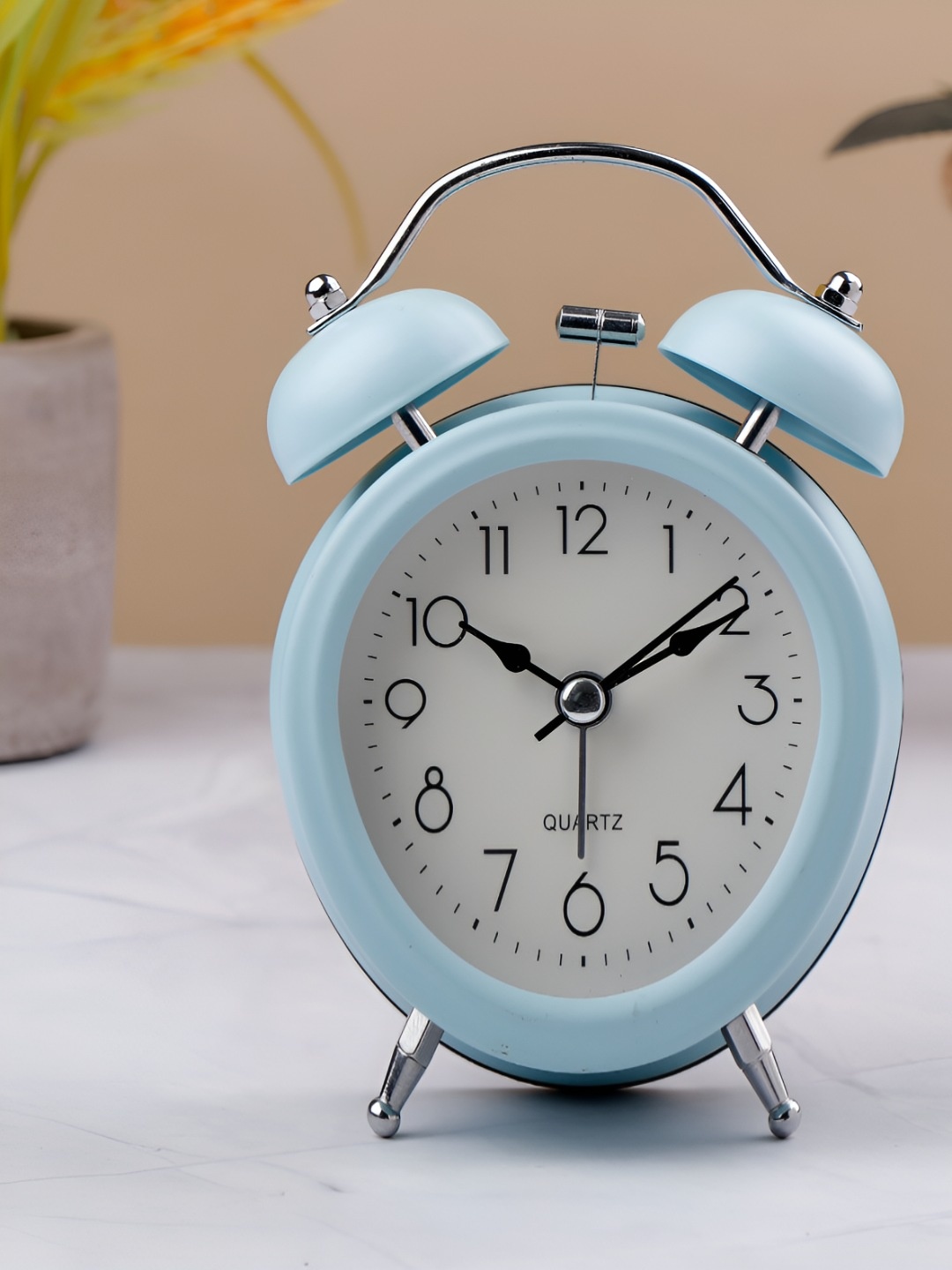 

Archies Blue & White Round Shaped Contemporary Alarm Clock