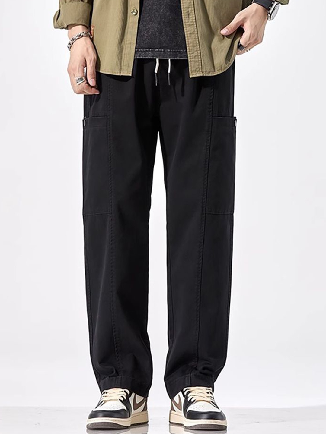 

StyleCast x Revolte Men Straight Fit Easy Wash Mid-Rise Cargos Trousers, Black