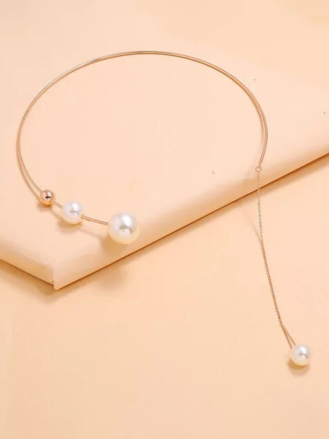 

YU FASHIONS Gold-Plated Pearl Beaded Necklace